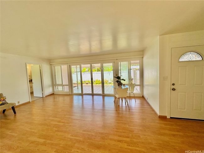 Multipurpose room next to primary bedroom with separate entrances | Image 15