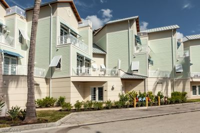 212 - 1001 10th Avenue S, Condo with 3 bedrooms, 3 bathrooms and null parking in Naples FL | Image 2