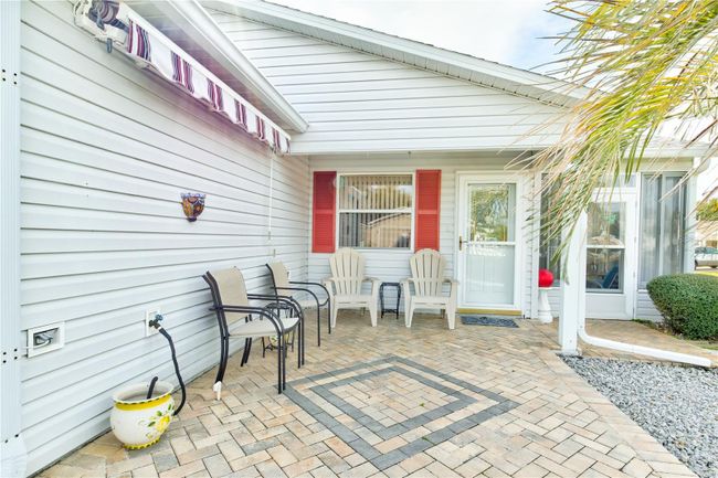 9312 Se 172 Nd Wayside Place, House other with 2 bedrooms, 2 bathrooms and null parking in The Villages FL | Image 9