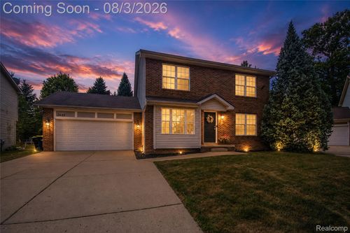 2649 Konrad Ct, Auburn Hills, MI, 48326-2054 | Card Image