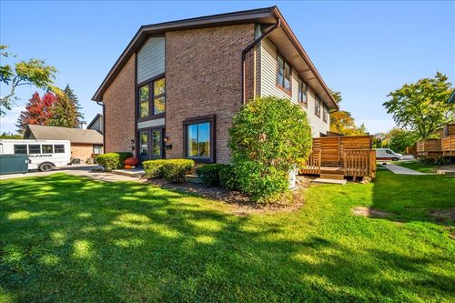 unit-a-8234 Portsmouth Dr, Darien, IL, 60561-5195 | Card Image