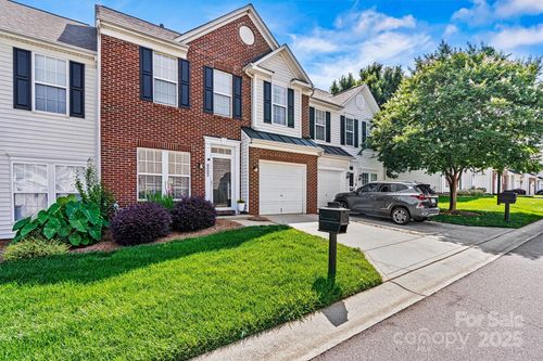 8002 Mariners Pointe Cir, Denver, NC, 28037-8092 | Card Image