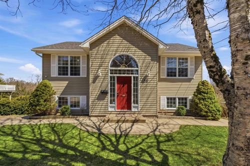 58 Riverwood Dr, Timberlea, NS, B3T1C7 | Card Image