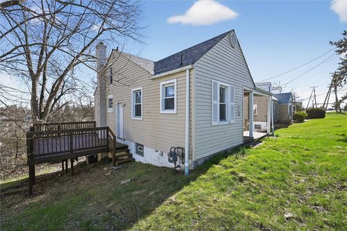 314 Fort Couch Rd, Upper St Clair, PA, 15241-2147 | Card Image