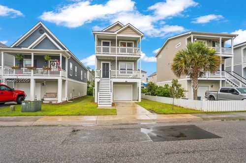 9 Bay Breeze Ln, Beaufort, SC, 29907-1681 | Card Image