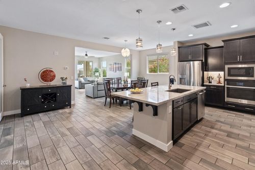 549 E Balao Dr, Phoenix, AZ, 85085-7252 | Card Image