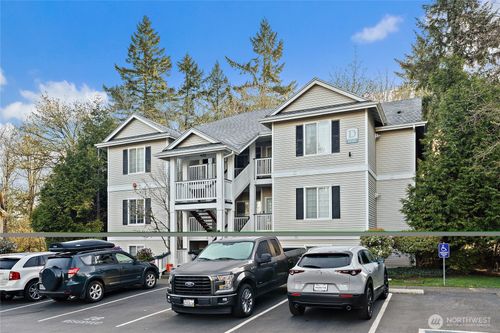 d201-12122 Ne 171st Pl, Bothell, WA, 98011-6481 | Card Image