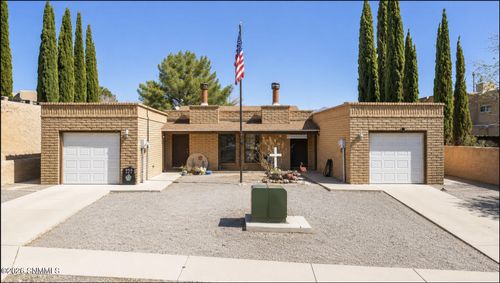 apt-a-955 Executive Pl, Las Cruces, NM, 88011-5113 | Card Image