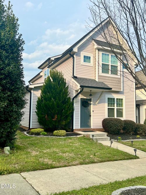 107 York Dr, Oxford, NC, 27565-9712 | Card Image