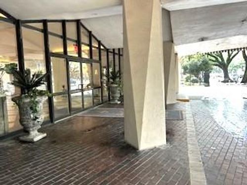 3a-2100 Saint Charles Ave, New Orleans, LA, 70130-7602 | Card Image