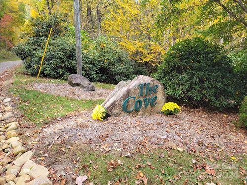 10-00 Covecrest, Maggie Valley, NC, 28751 | Card Image
