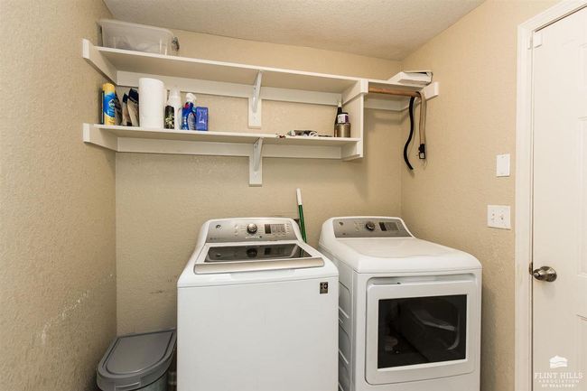 2018 Quail Run, Condo with 3 bedrooms, 3 bathrooms and null parking in Junction City KS | Image 21