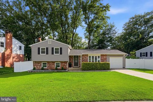 7023 Ashbury Dr, SPRINGFIELD, VA, 22152-3223 | Card Image