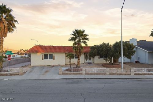 3610 Valencia St, Las Vegas, NV, 89121-3532 | Card Image