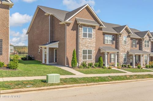 260 Broadberry Ave, Oak Ridge, TN, 37830-3027 | Card Image