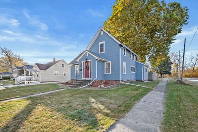 1137 Prairie Street, Home with 5 bedrooms, 1 bathrooms and null parking in Adel IA | Image 2