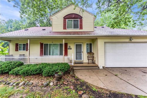 6834 Glendale Rd, North Ridgeville, OH, 44039-3324 | Card Image