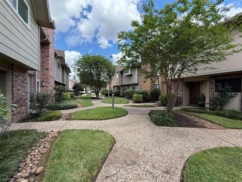 13-2517 Bering Dr, Houston, TX, 77057-4919 | Card Image