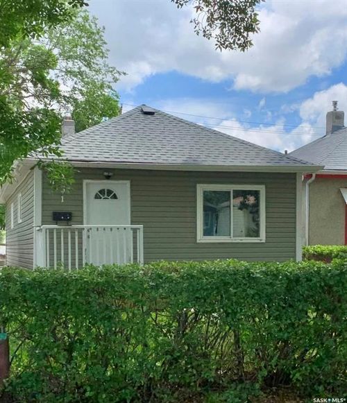 651 Queen Street, Regina, SK, S4T4A2 | Card Image