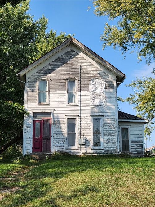 4098 Main Street Mls, Oxford Junction, IA, 52323-7636 | Card Image