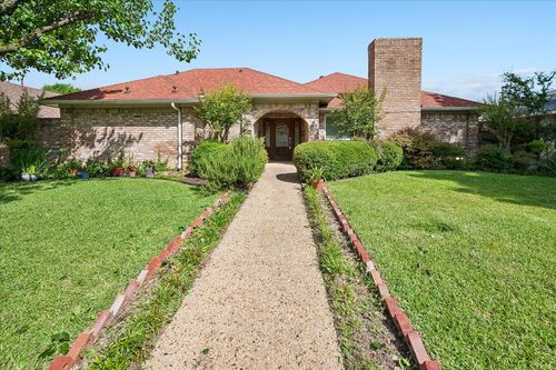 6611 Fernshaw Dr, Dallas, TX, 75248-1327 | Card Image