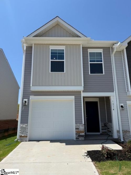 1214 Forestbrook Ln, Spartanburg, SC, 29301 | Card Image