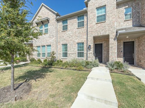 1521 Wittington Pl, Farmers Branch, TX, 75234-1325 | Card Image