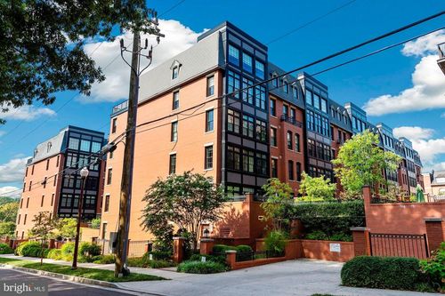 213-1610 N Queen St, ARLINGTON, VA, 22209-2814 | Card Image