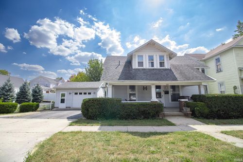 232 E Washington St, Winchester, IN, 47394-1804 | Card Image