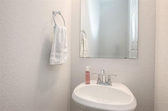 29042 Hauter Way, House other with 4 bedrooms, 4 bathrooms and 3 parking in Fulshear TX | Image 19