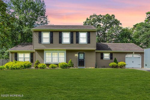 556 Kirk Ln, Brick, NJ, 08724-1222 | Card Image