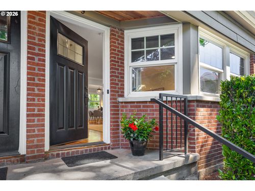 9-2555 Nw Savier St, Portland, OR, 97210-2473 | Card Image