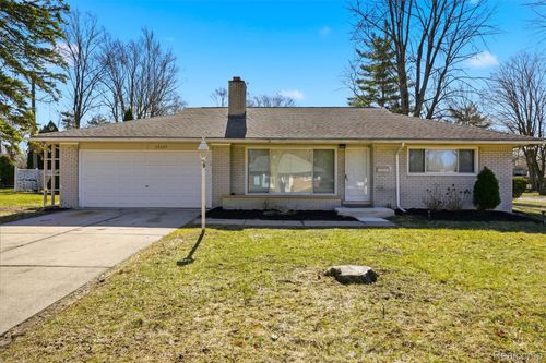 29624 Pleasant Trl, Southfield, MI, 48076-1827 | Card Image