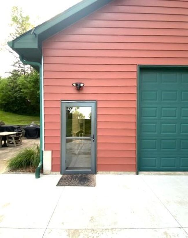 Entry | Image 4