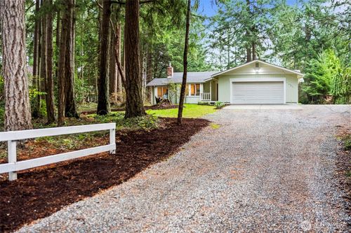 1037 9th Avenue, Fox Island, WA, 98333 | Card Image