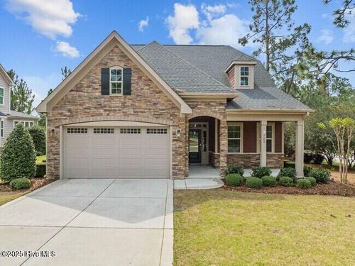 100 Old Club House Ln, Southern Pines, NC, 28387-3161 | Card Image
