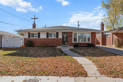 22018 Timberidge St, Saint Clair Shores, MI, 48082-2261 | Card Image