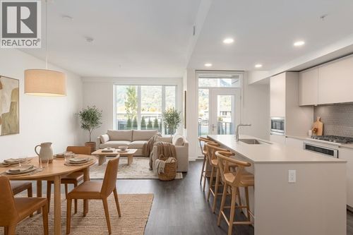 111-1502 Scott Cres, Squamish, BC, V8B1G6 | Card Image