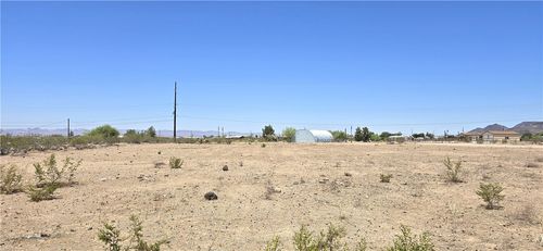 7 Walnut Creek Dr, Golden Valley, AZ, 86413 | Card Image