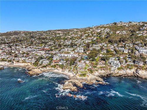 apt-4-240 Moss St, Laguna Beach, CA, 92651-3683 | Card Image
