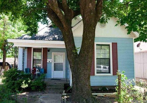1105 E 17th St, Little Rock, AR, 72202-5653 | Card Image