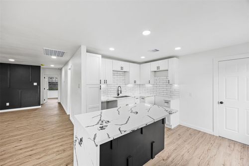 7422 Carrie Ln, Deer Park, TX, 77536-6000 | Card Image
