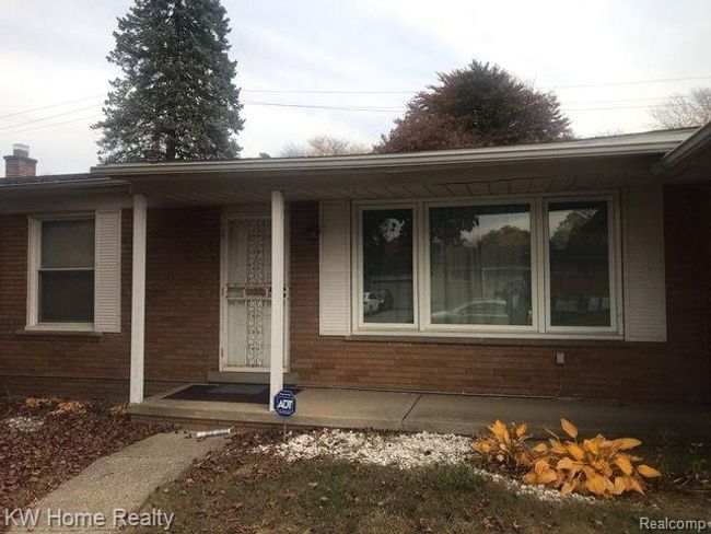 9090 Hazelton, House other with 3 bedrooms, 2 bathrooms and null parking in Redford Twp MI | Image 2