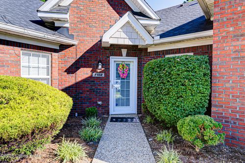 7102 Emily Ann Ln, Crestwood, KY, 40014-6764 | Card Image