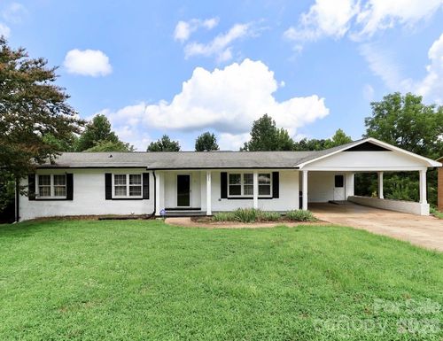 535 N Carolina Ave, Statesville, NC, 28677-3328 | Card Image