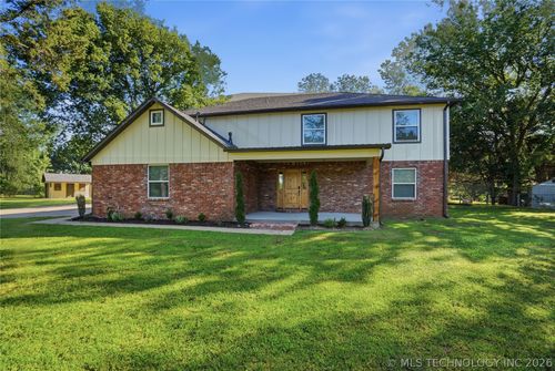 18015 E 95th St N, Owasso, OK, 74055-8035 | Card Image