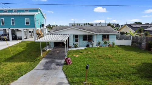 6435 Harbor Dr, HUDSON, FL, 34667-1379 | Card Image