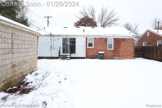 9610 Loveland Street, Home with 3 bedrooms, 1 bathrooms and null parking in Livonia MI | Image 34