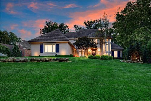 16849 S Highland Ridge Dr, Village Of Loch Lloyd, MO, 64012-4177 | Card Image