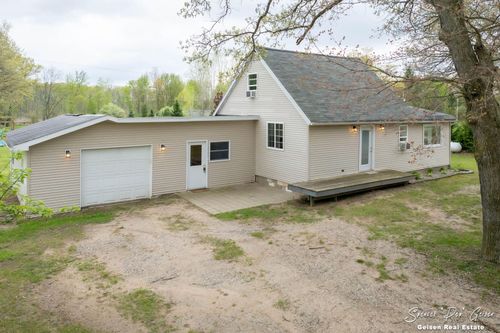 1739 Youngs Rd, Orleans, MI, 48865-9789 | Card Image